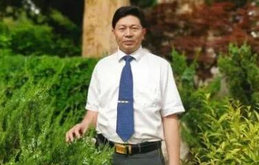 李乘伊院长荣获“最美国医圣手”荣誉称号